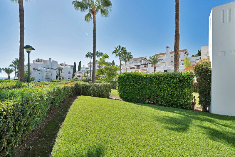 FOR SALE 🏡 Beachfront Garden Apartment in a Gated Community – Los Monteros, Marbella East 🇪🇸