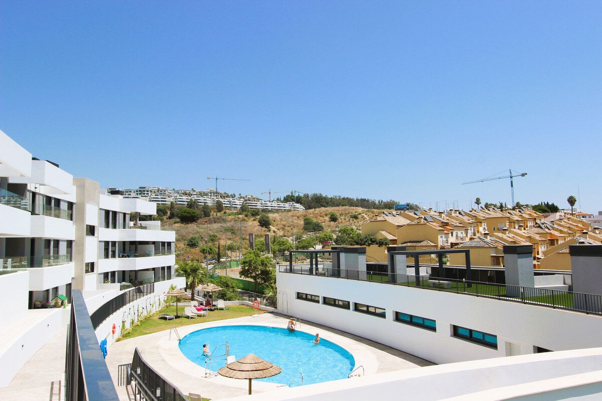 FOR SALE 🏡 New Two-Bedroom Apartment near the Beach in Estepona Town 🇪🇸