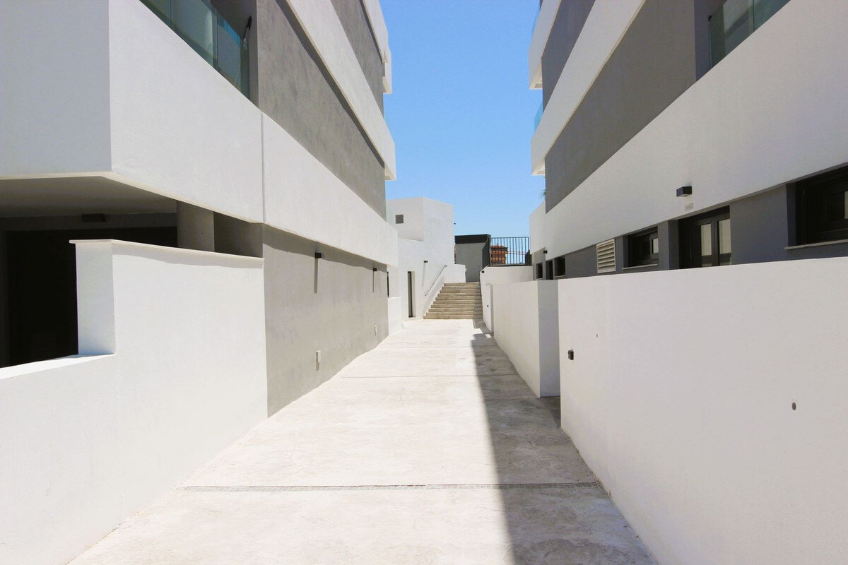 FOR SALE 🏡 New Two-Bedroom Apartment near the Beach in Estepona Town 🇪🇸