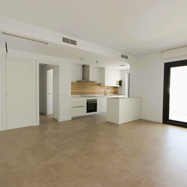 FOR SALE 🏡 New Two-Bedroom Apartment near the Beach in Estepona Town 🇪🇸