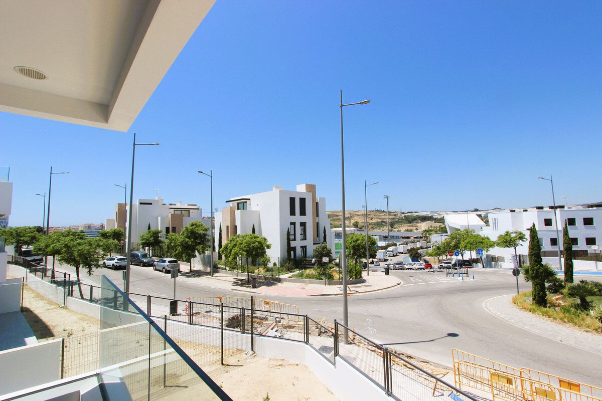 FOR SALE 🏡 New Two-Bedroom Apartment near the Beach in Estepona Town 🇪🇸