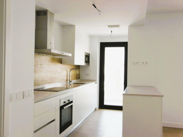 FOR SALE 🏡 New Two-Bedroom Apartment near the Beach in Estepona Town 🇪🇸