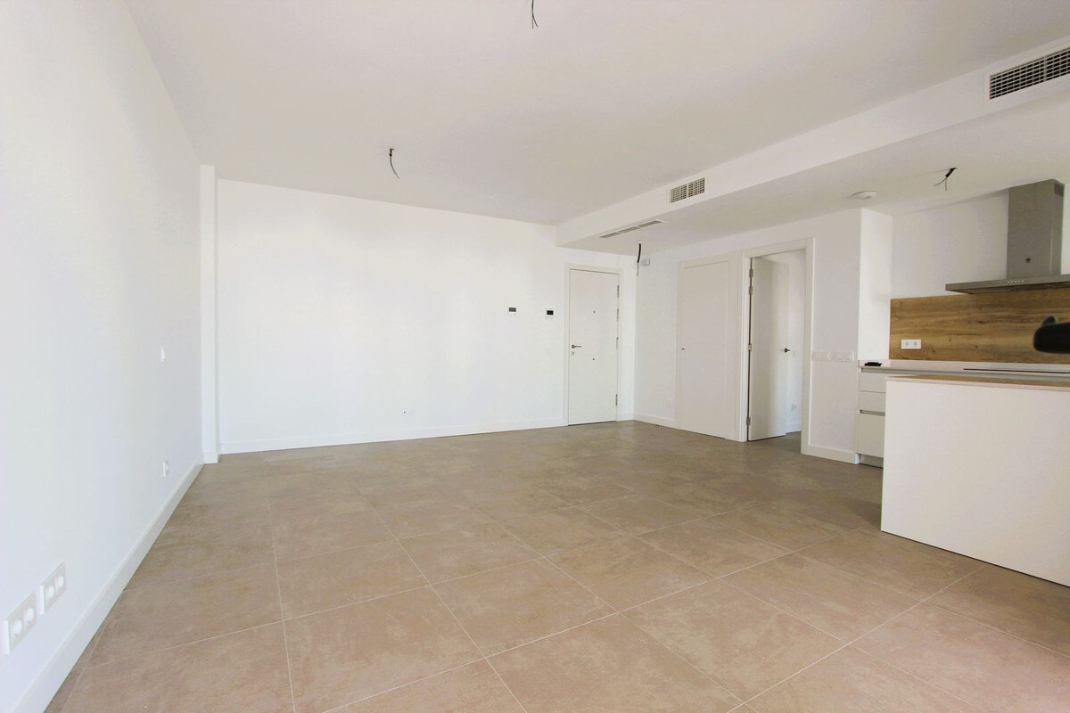 FOR SALE 🏡 New Two-Bedroom Apartment near the Beach in Estepona Town 🇪🇸