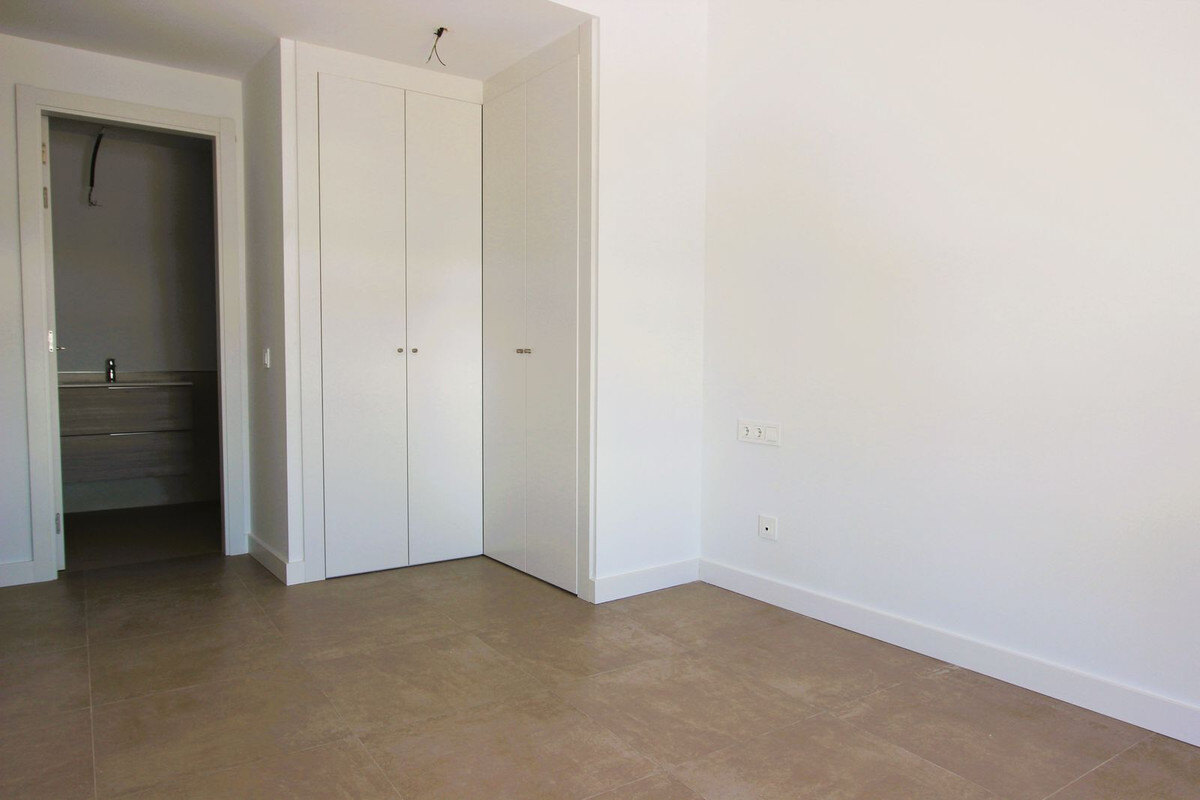 FOR SALE 🏡 New Two-Bedroom Apartment near the Beach in Estepona Town 🇪🇸