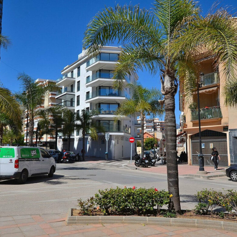 FOR SALE 🏡 New Two-Bedroom Apartment 350 m from the Sea – Fuengirola Centre 🇪🇸