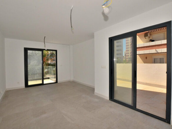 FOR SALE 🏡 New Two-Bedroom Apartment 350 m from the Sea – Fuengirola Centre 🇪🇸