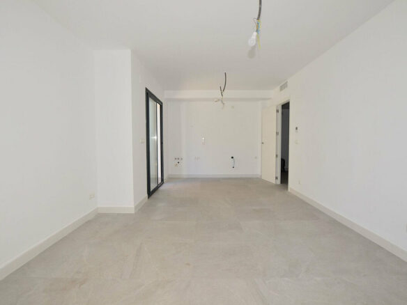 FOR SALE 🏡 New Two-Bedroom Apartment 350 m from the Sea – Fuengirola Centre 🇪🇸