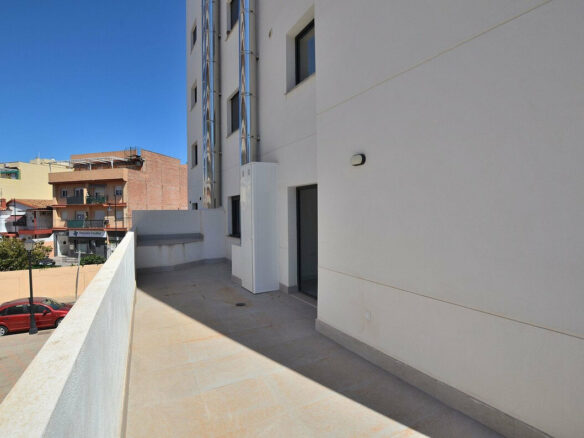 FOR SALE 🏡 New Two-Bedroom Apartment 350 m from the Sea – Fuengirola Centre 🇪🇸