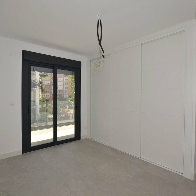 FOR SALE 🏡 New Two-Bedroom Apartment 350 m from the Sea – Fuengirola Centre 🇪🇸