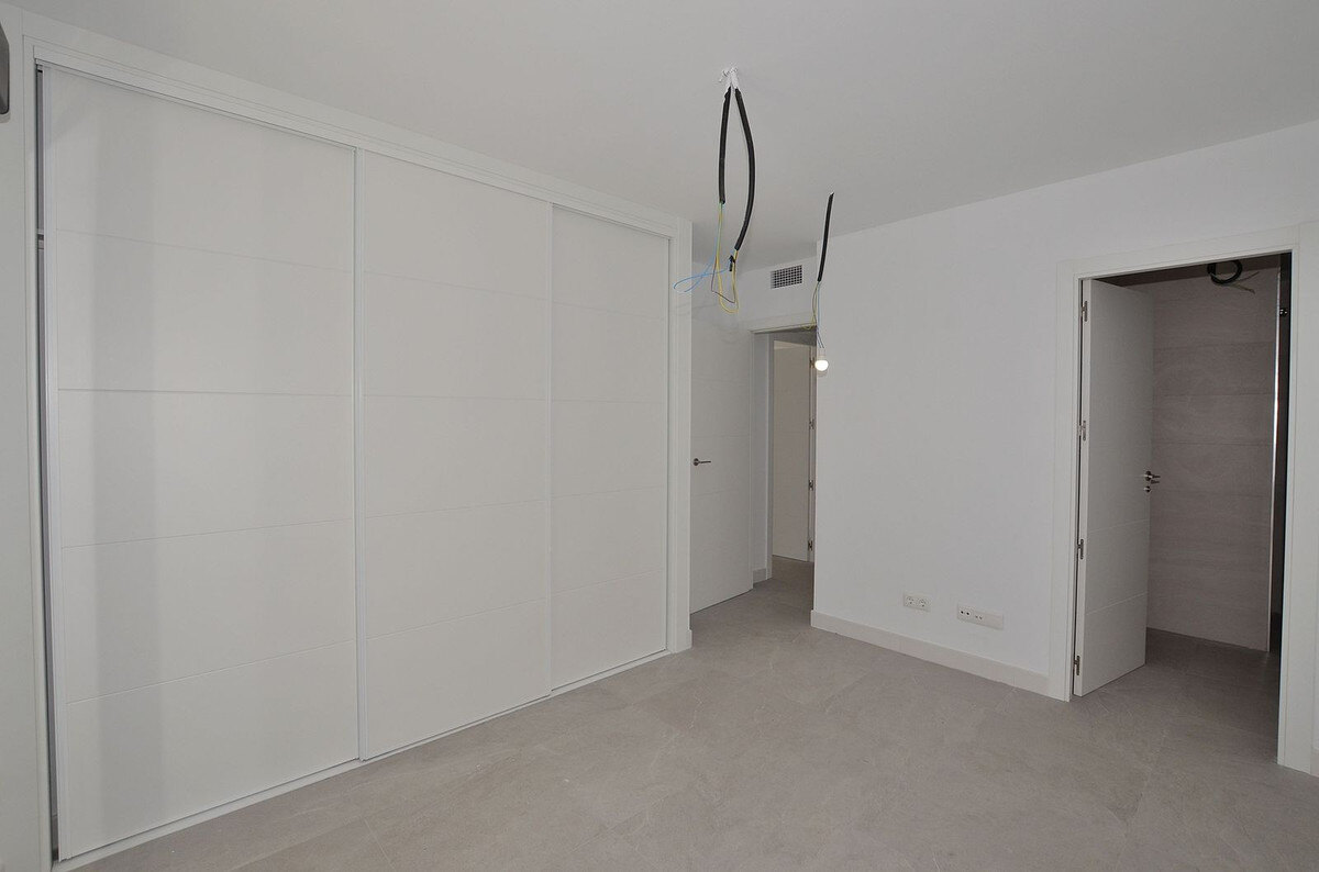 FOR SALE 🏡 New Two-Bedroom Apartment 350 m from the Sea – Fuengirola Centre 🇪🇸