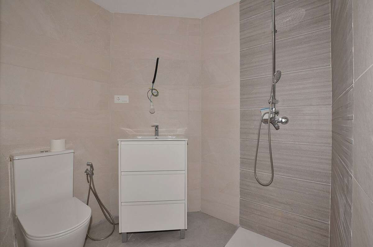FOR SALE 🏡 New Two-Bedroom Apartment 350 m from the Sea – Fuengirola Centre 🇪🇸