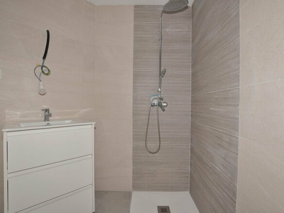 FOR SALE 🏡 New Two-Bedroom Apartment 350 m from the Sea – Fuengirola Centre 🇪🇸