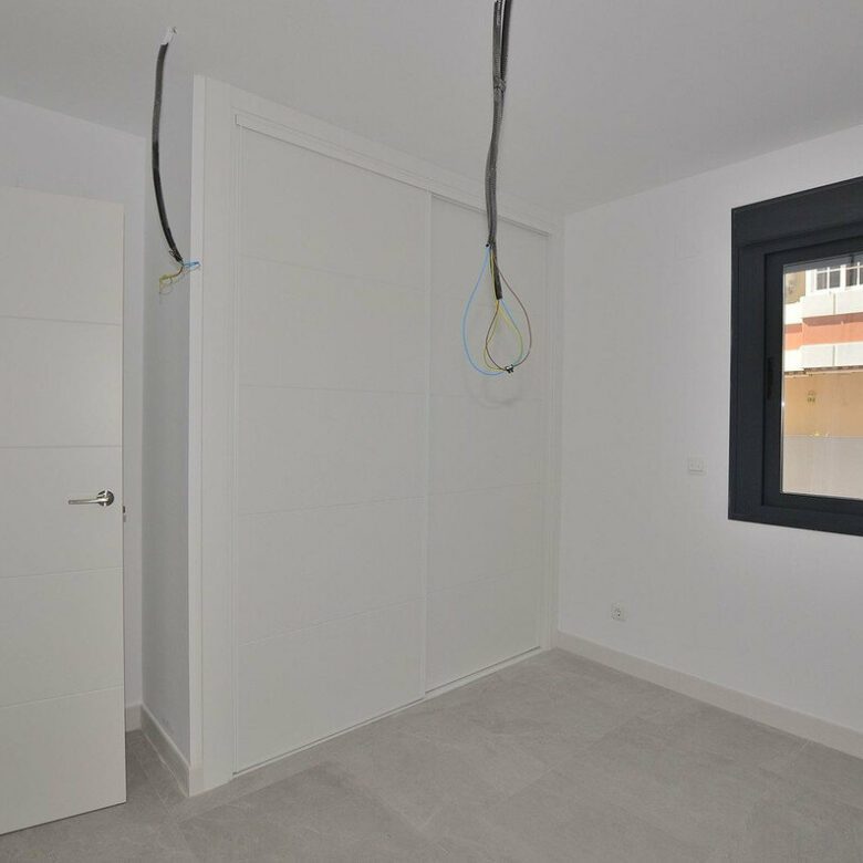 FOR SALE 🏡 New Two-Bedroom Apartment 350 m from the Sea – Fuengirola Centre 🇪🇸