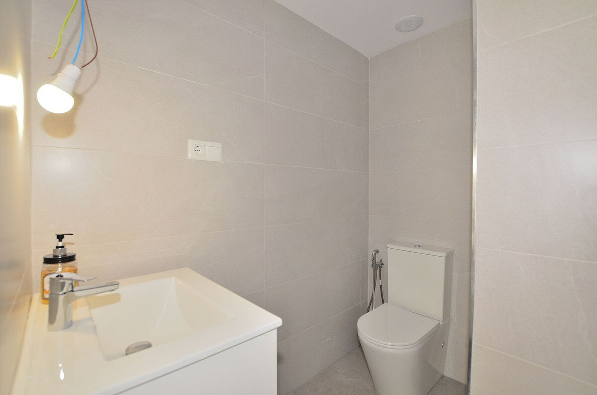 FOR SALE 🏡 New Two-Bedroom Apartment 350 m from the Sea – Fuengirola Centre 🇪🇸