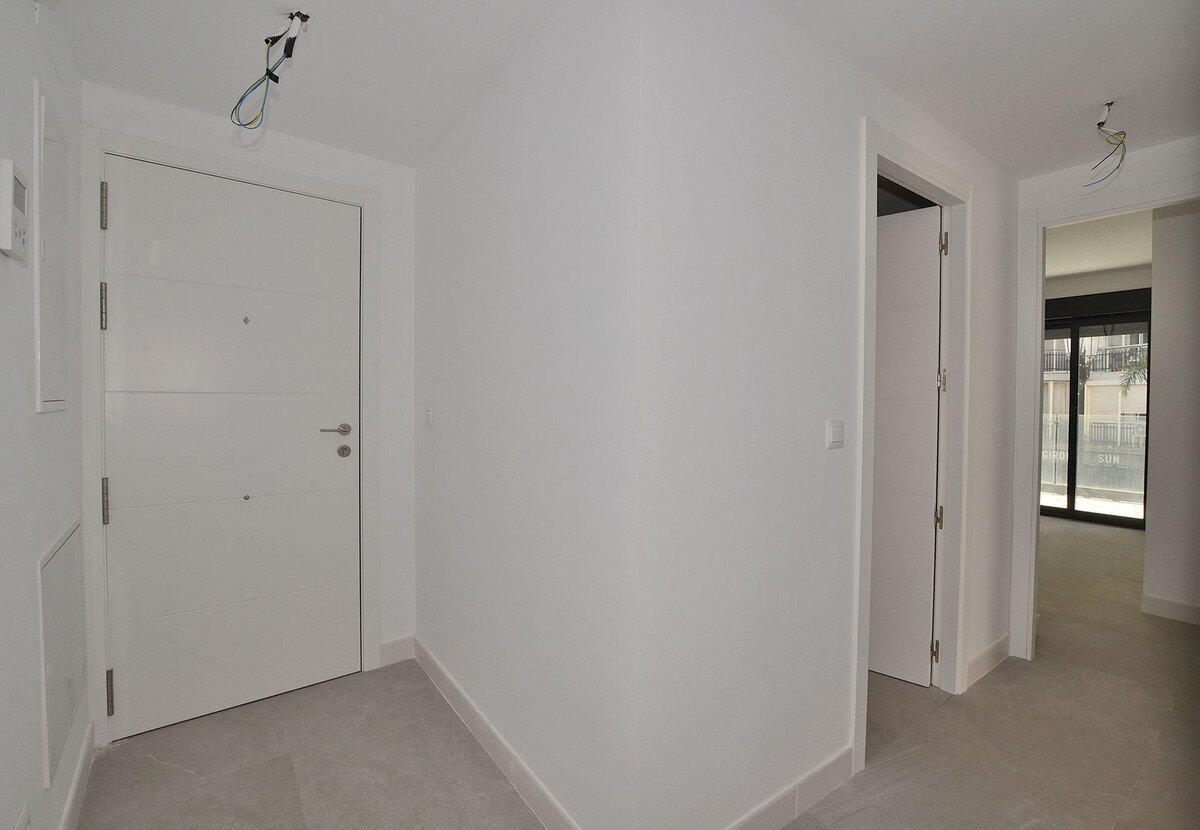 FOR SALE 🏡 New Two-Bedroom Apartment 350 m from the Sea – Fuengirola Centre 🇪🇸