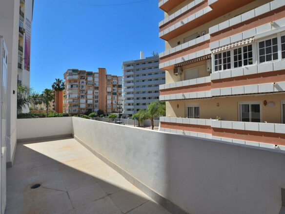 FOR SALE 🏡 New Two-Bedroom Apartment 350 m from the Sea – Fuengirola Centre 🇪🇸