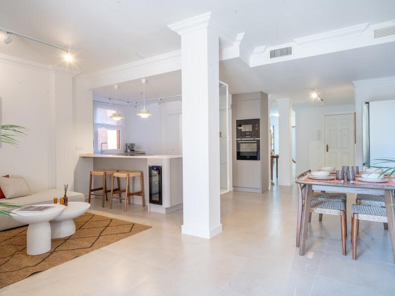 FOR SALE 🏡 Renovated Two-Bedroom Apartment Three Minutes from the Beach – New Golden Mile, Estepona 🇪🇸