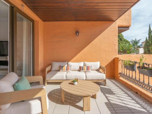 FOR SALE 🏡 Renovated Two-Bedroom Apartment Three Minutes from the Beach – New Golden Mile, Estepona 🇪🇸