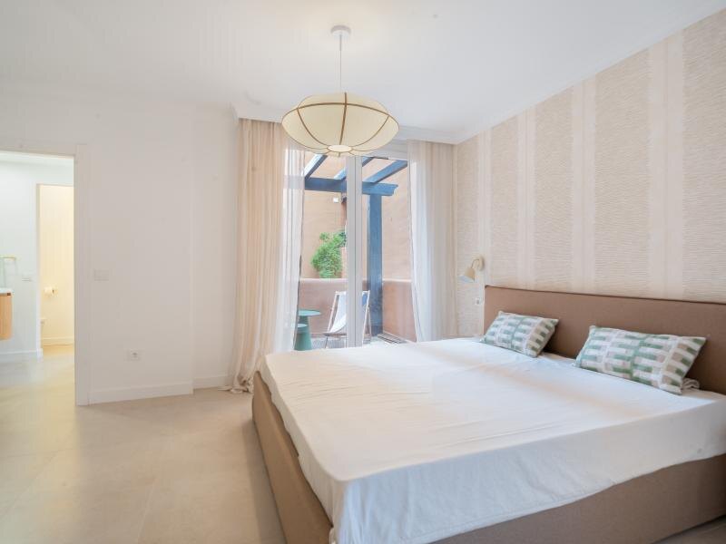 FOR SALE 🏡 Renovated Two-Bedroom Apartment Three Minutes from the Beach – New Golden Mile, Estepona 🇪🇸