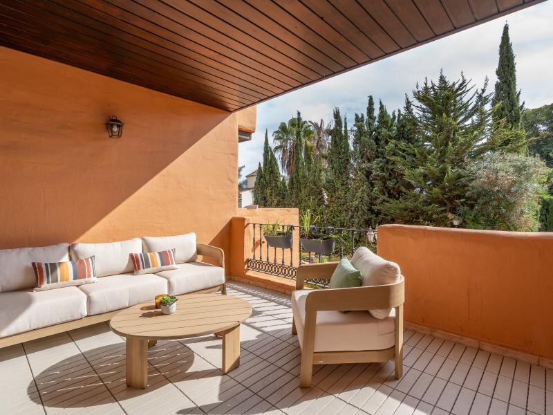 FOR SALE 🏡 Renovated Two-Bedroom Apartment Three Minutes from the Beach – New Golden Mile, Estepona 🇪🇸