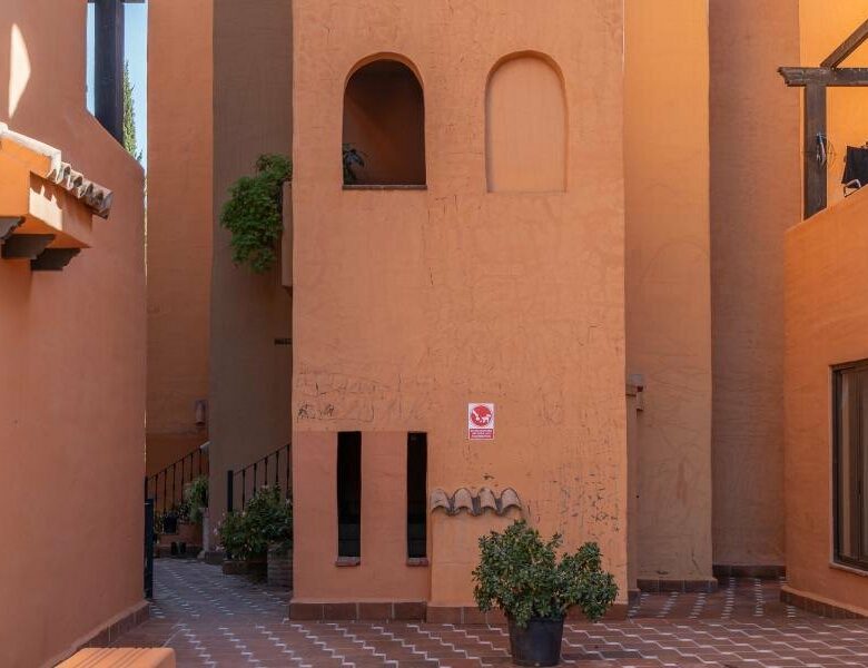 FOR SALE 🏡 Renovated Two-Bedroom Apartment Three Minutes from the Beach – New Golden Mile, Estepona 🇪🇸
