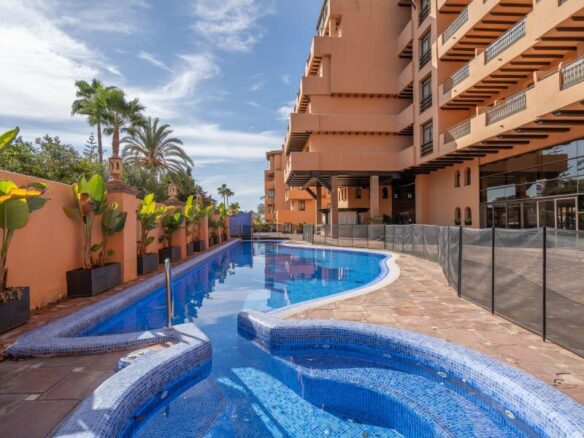 FOR SALE 🏡 Renovated Two-Bedroom Apartment Three Minutes from the Beach – New Golden Mile, Estepona 🇪🇸