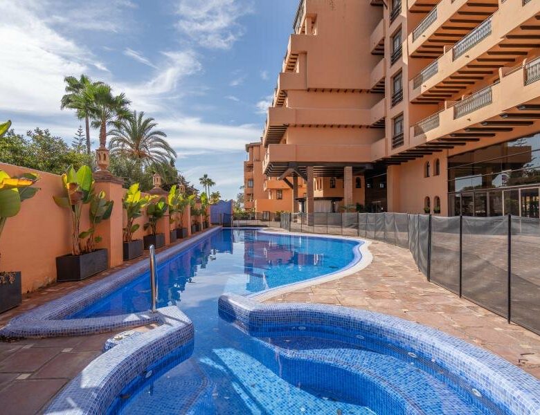 FOR SALE 🏡 Renovated Two-Bedroom Apartment Three Minutes from the Beach – New Golden Mile, Estepona 🇪🇸