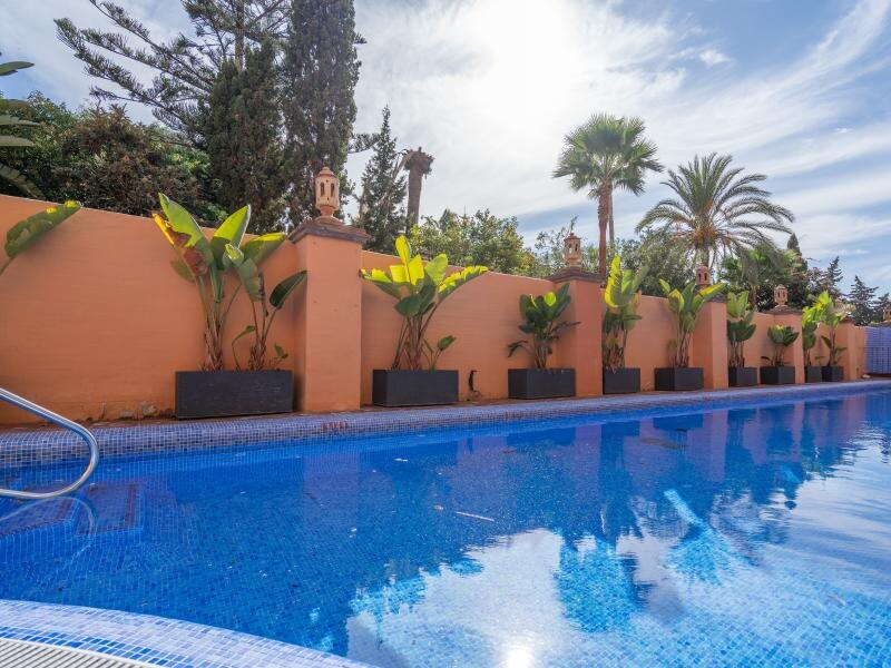 FOR SALE 🏡 Renovated Two-Bedroom Apartment Three Minutes from the Beach – New Golden Mile, Estepona 🇪🇸