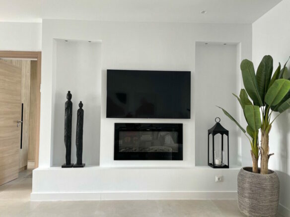 FOR SALE 🏡 Renovated Two-Bedroom Apartment with Tourist Licence – Nueva Andalucía, Marbella 🇪🇸