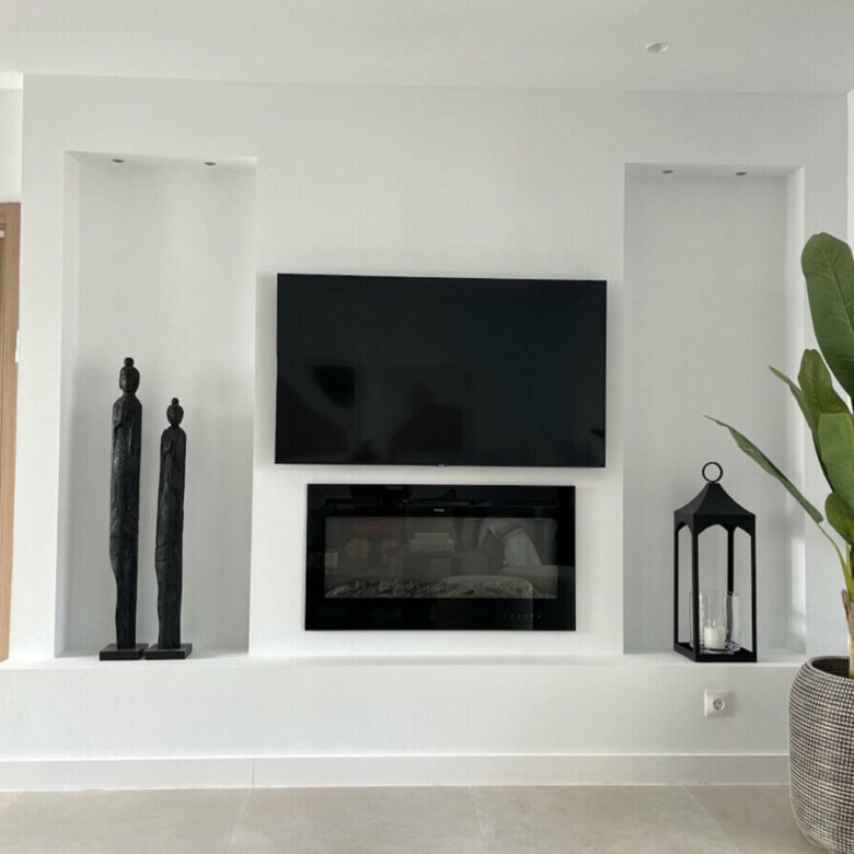 FOR SALE 🏡 Renovated Two-Bedroom Apartment with Tourist Licence – Nueva Andalucía, Marbella 🇪🇸