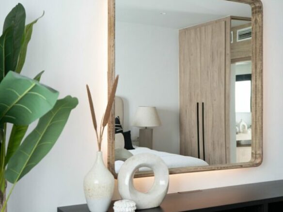 FOR SALE 🏡 Renovated Two-Bedroom Apartment with Tourist Licence – Nueva Andalucía, Marbella 🇪🇸