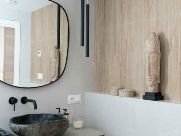 FOR SALE 🏡 Renovated Two-Bedroom Apartment with Tourist Licence – Nueva Andalucía, Marbella 🇪🇸