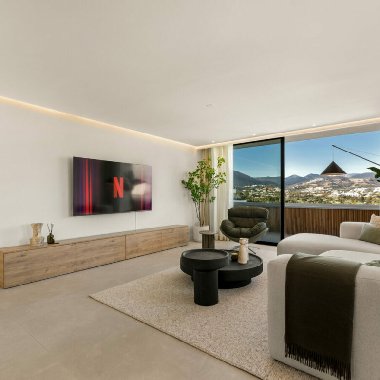 FOR SALE 🏡 Renovated Two-Bedroom Apartment with Sea and Mountain Views, Sold Furnished – Nueva Andalucía, Marbella 🇪🇸