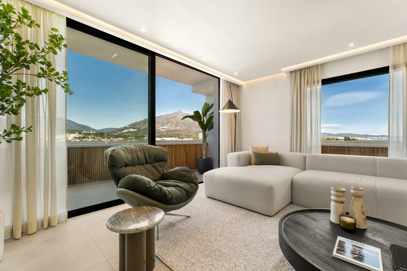 FOR SALE 🏡 Renovated Two-Bedroom Apartment with Sea and Mountain Views, Sold Furnished – Nueva Andalucía, Marbella 🇪🇸