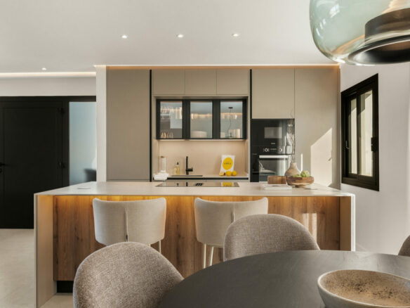 FOR SALE 🏡 Renovated Two-Bedroom Apartment with Sea and Mountain Views, Sold Furnished – Nueva Andalucía, Marbella 🇪🇸