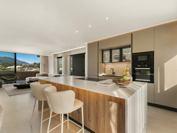FOR SALE 🏡 Renovated Two-Bedroom Apartment with Sea and Mountain Views, Sold Furnished – Nueva Andalucía, Marbella 🇪🇸