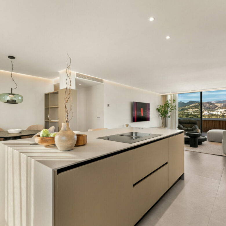 FOR SALE 🏡 Renovated Two-Bedroom Apartment with Sea and Mountain Views, Sold Furnished – Nueva Andalucía, Marbella 🇪🇸