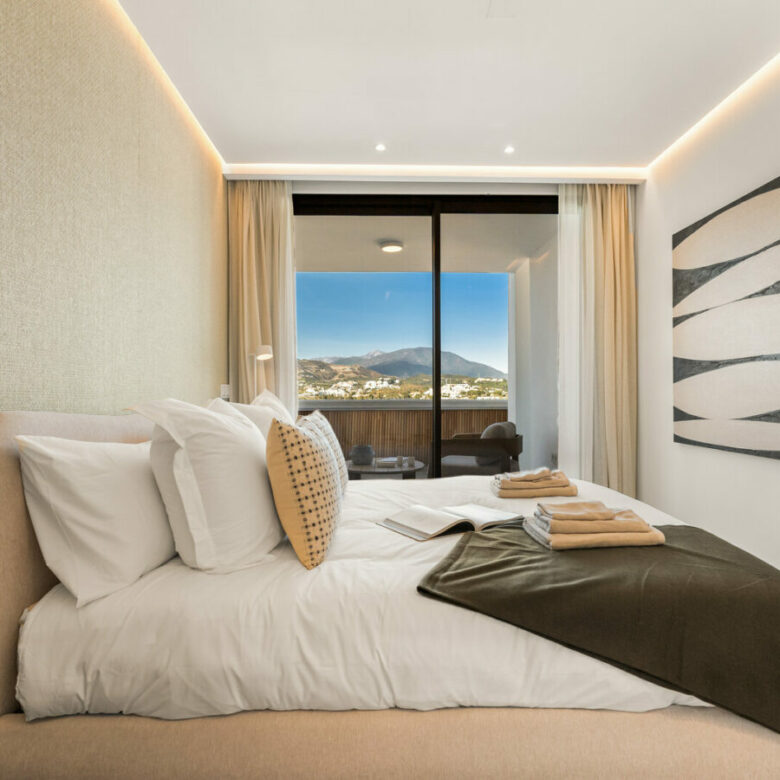 FOR SALE 🏡 Renovated Two-Bedroom Apartment with Sea and Mountain Views, Sold Furnished – Nueva Andalucía, Marbella 🇪🇸