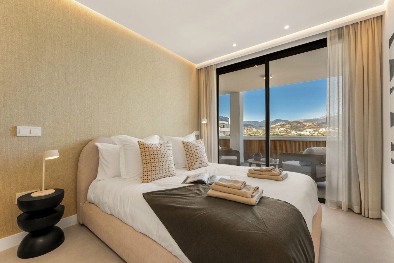FOR SALE 🏡 Renovated Two-Bedroom Apartment with Sea and Mountain Views, Sold Furnished – Nueva Andalucía, Marbella 🇪🇸