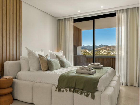 FOR SALE 🏡 Renovated Two-Bedroom Apartment with Sea and Mountain Views, Sold Furnished – Nueva Andalucía, Marbella 🇪🇸