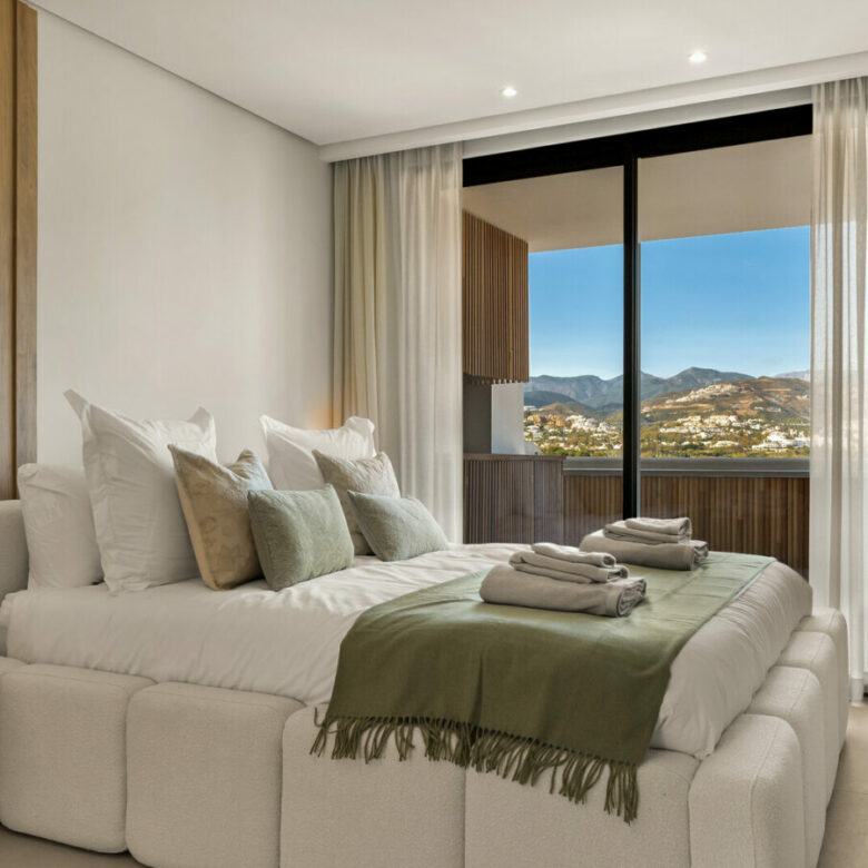 FOR SALE 🏡 Renovated Two-Bedroom Apartment with Sea and Mountain Views, Sold Furnished – Nueva Andalucía, Marbella 🇪🇸
