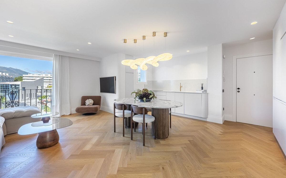 FOR SALE 🏡 Two-Bedroom Apartment with Tourist Licence in the Heart of Puerto Banús – Marbella 🇪🇸