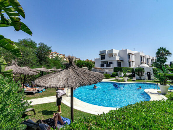 FOR SALE 🏡 Two-Bedroom Garden Apartment with Pool Views in a Gated Complex – Selwo, Estepona 🇪🇸