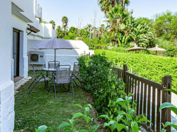 FOR SALE 🏡 Two-Bedroom Garden Apartment with Pool Views in a Gated Complex – Selwo, Estepona 🇪🇸