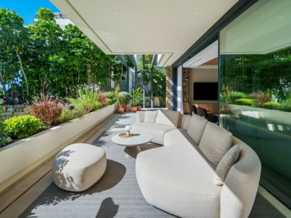 FOR SALE 🏡 Contemporary Four-Bedroom Villa with Rooftop Solarium and Private Pool – El Campanario, New Golden Mile, Estepona 🇪🇸