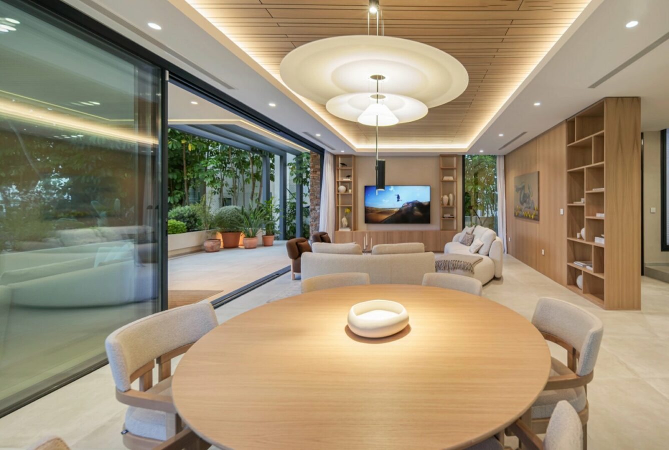 FOR SALE 🏡 Contemporary Four-Bedroom Villa with Rooftop Solarium and Private Pool – El Campanario, New Golden Mile, Estepona 🇪🇸