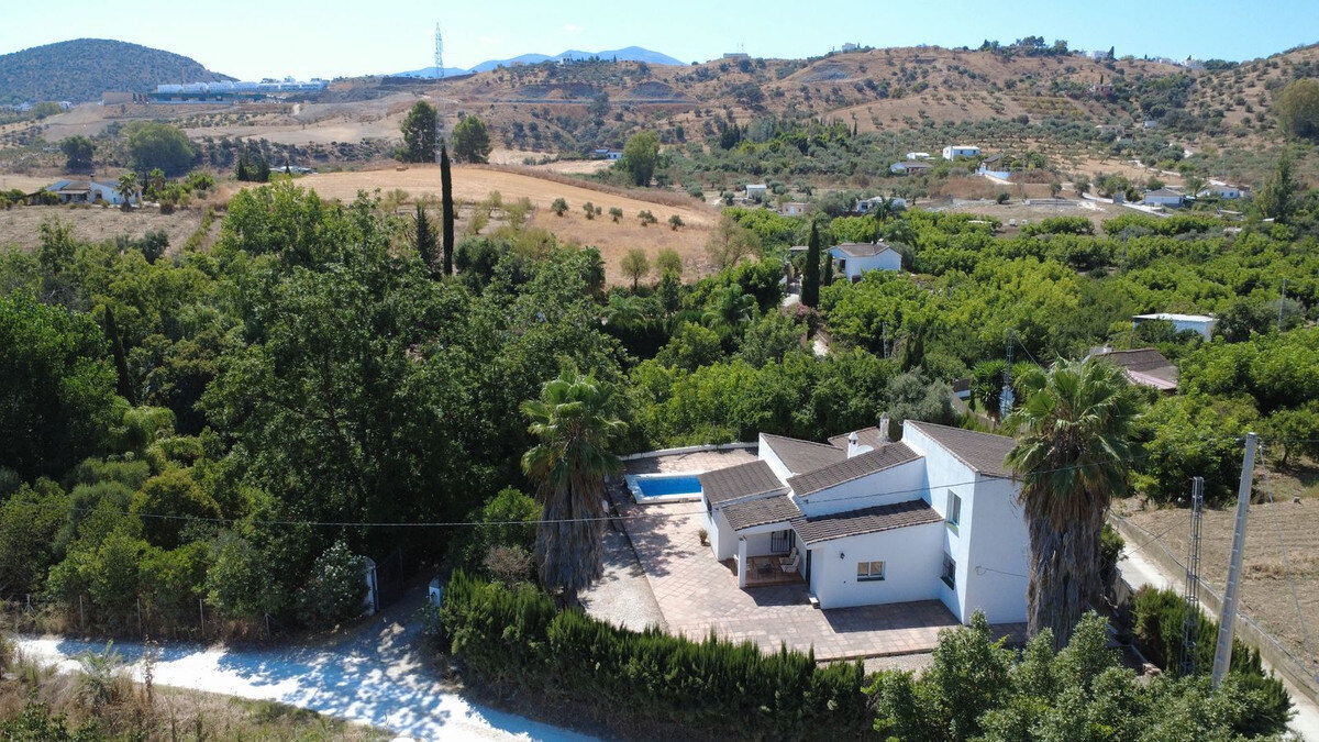 FOR SALE 🏡 Country Villa with Private Pool on 4,500 m² – Coín 🇪🇸