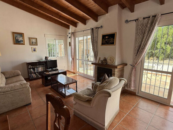FOR SALE 🏡 Country Villa with Private Pool on 4,500 m² – Coín 🇪🇸