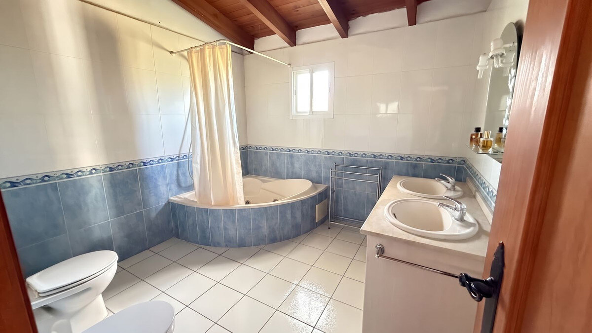 FOR SALE 🏡 Country Villa with Private Pool on 4,500 m² – Coín 🇪🇸