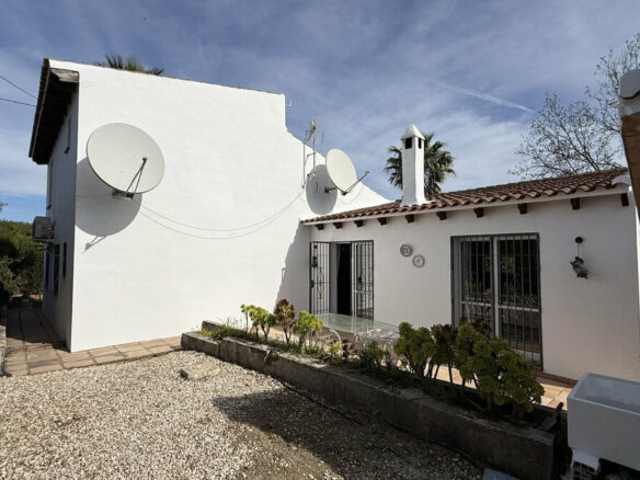 FOR SALE 🏡 Country Villa with Private Pool on 4,500 m² – Coín 🇪🇸